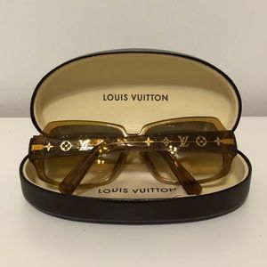 Louis Vuitton Sunglasses (Like new)